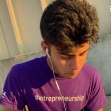 Avatar for Aryan from gravatar.com