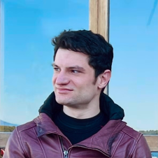 Avatar for Yohann Leon from gravatar.com