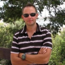 Avatar for Zoltan Szarvas from gravatar.com