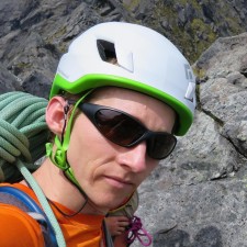 Avatar for Damien Ayers from gravatar.com