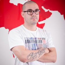 Avatar for douglas.q.santos from gravatar.com