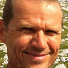 Avatar for Rainer Hörbe from gravatar.com