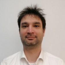 Avatar for Igor Janos from gravatar.com