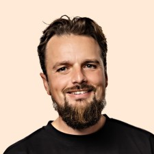 Avatar for Logan Raarup from gravatar.com