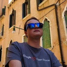 Avatar for Adrian Chifor from gravatar.com