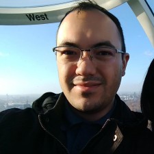 Avatar for Lucas Taniguti from gravatar.com