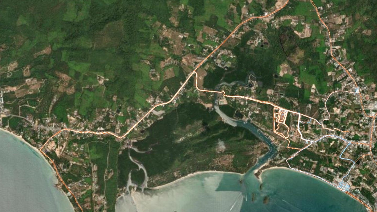 Runs along a coastline