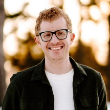 Avatar for Aaron Bach from gravatar.com