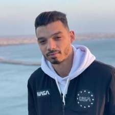 Avatar for Aymane Elhattab from gravatar.com