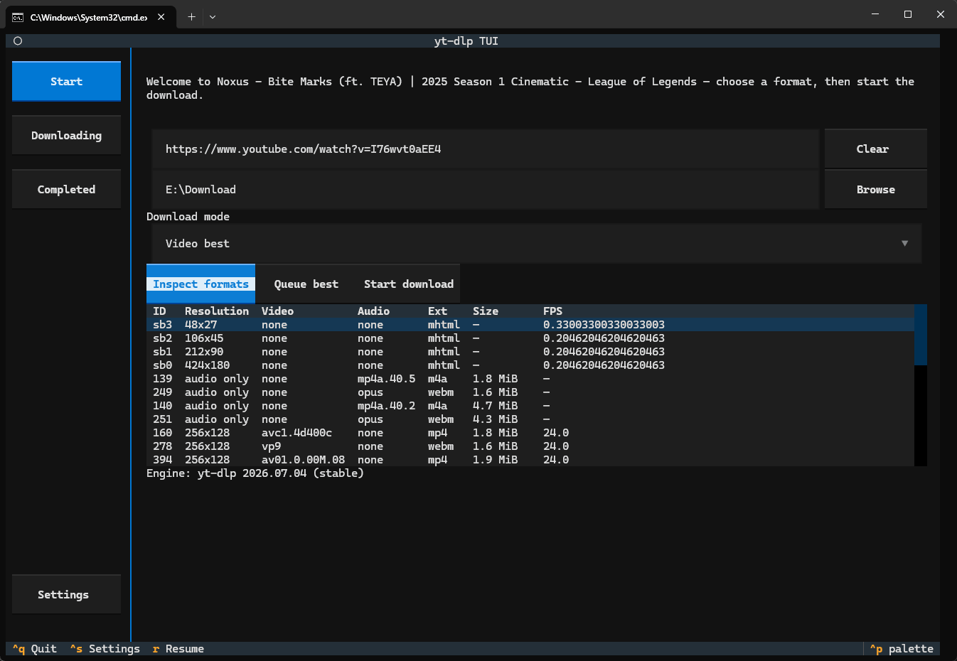 Start page with URL input, output directory, format list, and sidebar navigation