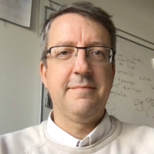 Avatar for Dominique Quatravaux from gravatar.com