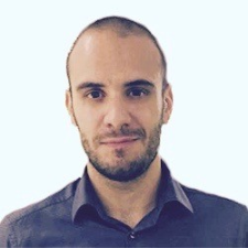 Avatar for Roberto Ferro from gravatar.com