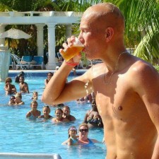 Avatar for Stefan Schenk from gravatar.com