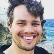 Avatar for Ryan Murray from gravatar.com