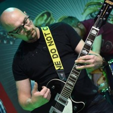 Avatar for Ross Bamford from gravatar.com