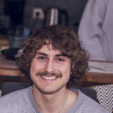 Avatar for Lukas Zwaller from gravatar.com