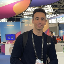 Avatar for ayoub abdessadak from gravatar.com