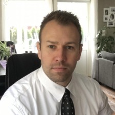 Avatar for Lewi Uberg from gravatar.com