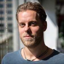 Avatar for Florian Ruechel from gravatar.com