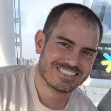 Avatar for Ricardo de Azambuja from gravatar.com