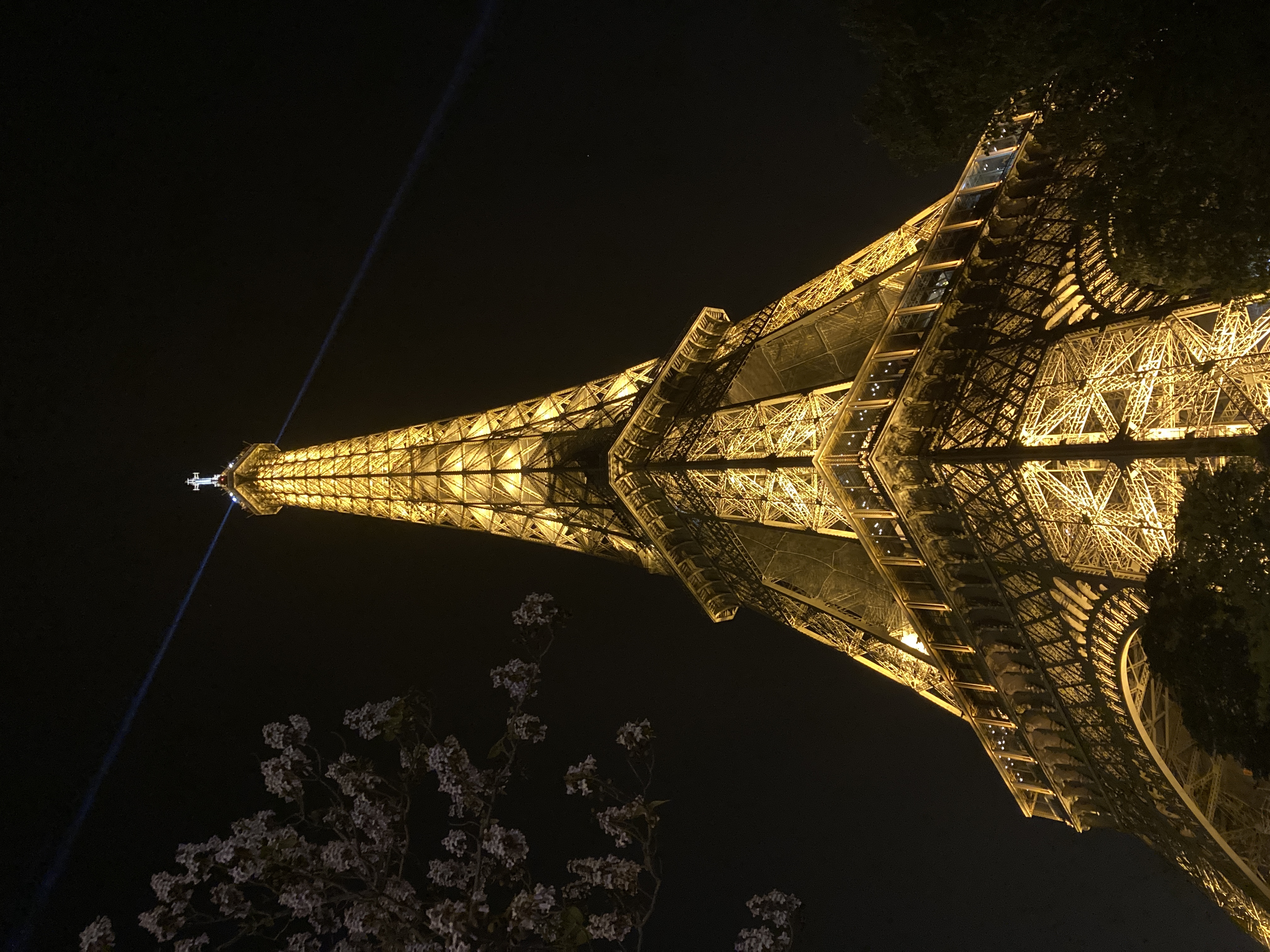 Original Eiffel Tower (4.9 MB)