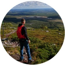Avatar for petlukk from gravatar.com