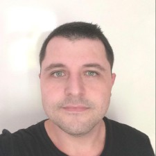 Avatar for Leonardo Vanzella from gravatar.com
