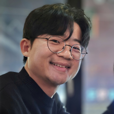 Avatar for Donghwi Kim from gravatar.com