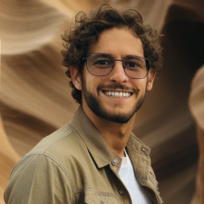 Avatar for Emanuele from gravatar.com