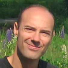 Avatar for Adrian Robert from gravatar.com