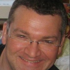 Avatar for simonsdave from gravatar.com