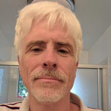 Avatar for Ronald Hinchley from gravatar.com