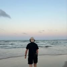 Avatar for Esteban Deloge from gravatar.com