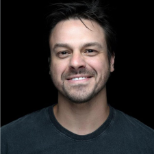 Avatar for Tharso Vieira from gravatar.com