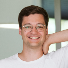 Avatar for Leo Schick from gravatar.com