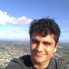 Avatar for rzanluchi from gravatar.com